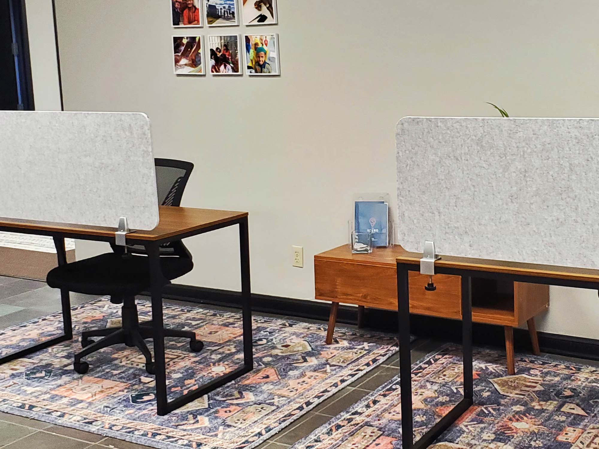 eSCAPE-desk-screens_cropped